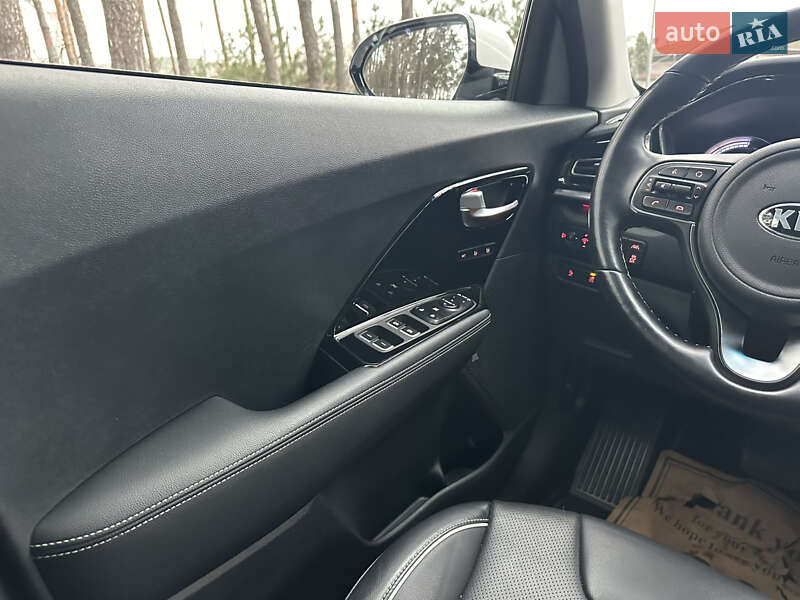 Позашляховик / Кросовер Kia Niro 2020 в Києві