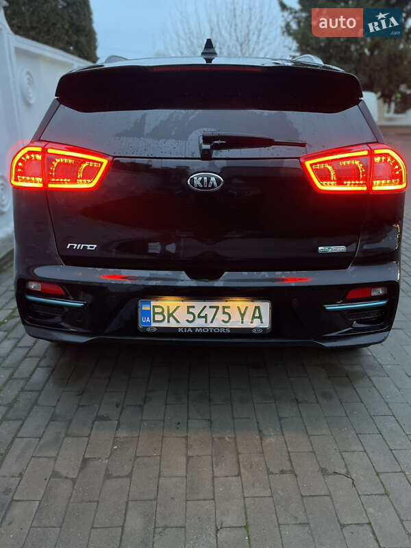 Внедорожник / Кроссовер Kia Niro 2019 в Ровно фото 2 Внедорожник / Кроссовер Kia Niro 2019 в Ровно