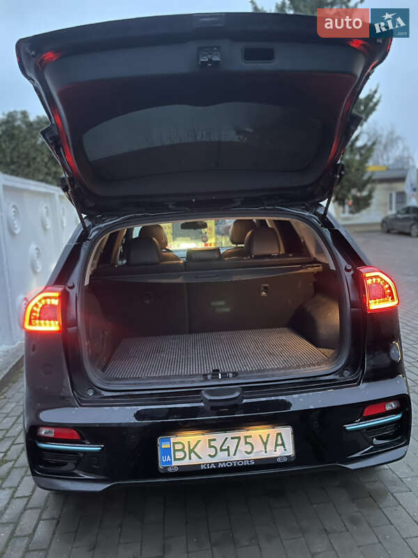 Внедорожник / Кроссовер Kia Niro 2019 в Ровно фото 10 Внедорожник / Кроссовер Kia Niro 2019 в Ровно