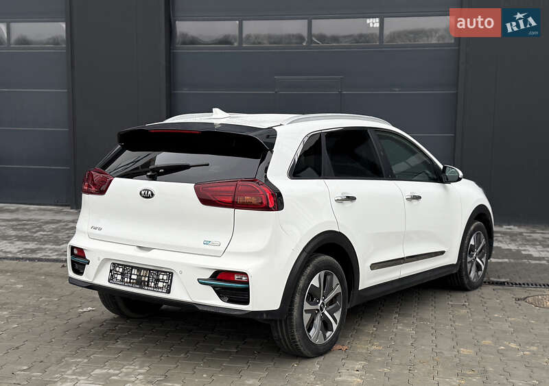 Позашляховик / Кросовер Kia Niro 2020 в Городку
