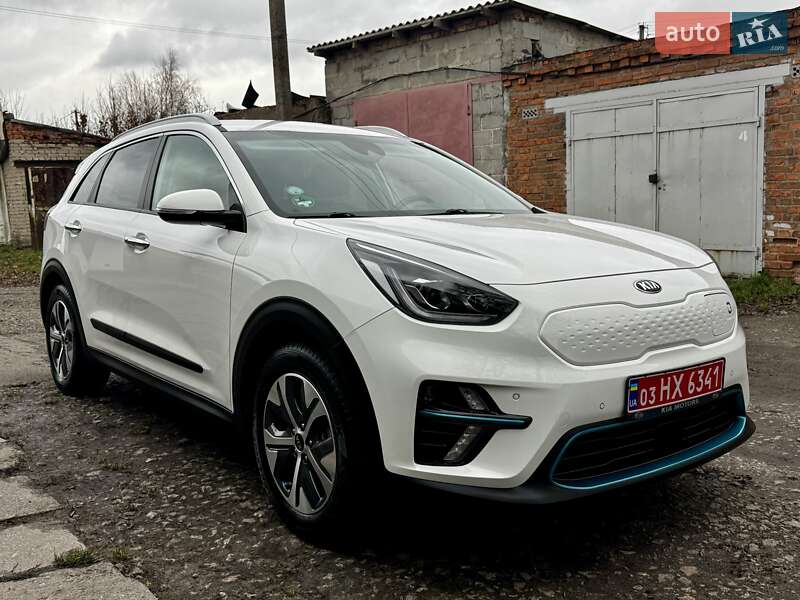 Внедорожник / Кроссовер Kia Niro 2020 в Казатине