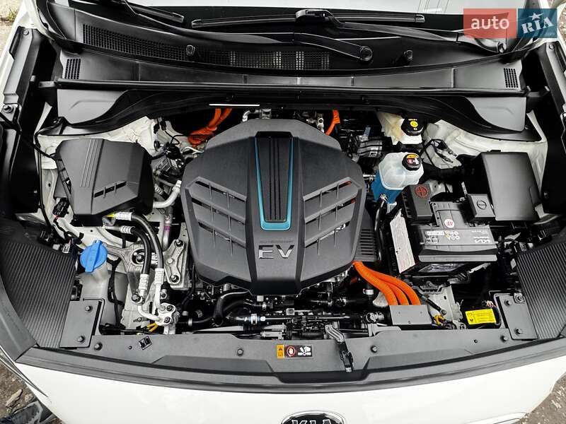 Внедорожник / Кроссовер Kia Niro 2020 в Казатине