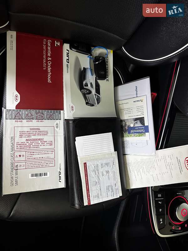 Внедорожник / Кроссовер Kia Niro 2020 в Казатине