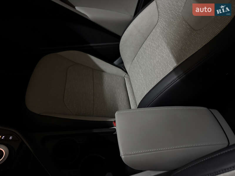 Позашляховик / Кросовер Kia Niro 2023 в Умані