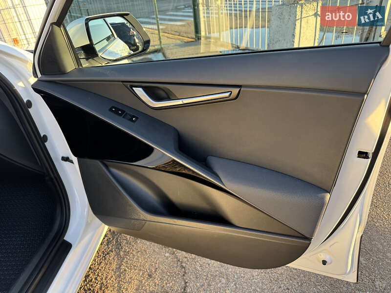 Позашляховик / Кросовер Kia Niro 2022 в Києві