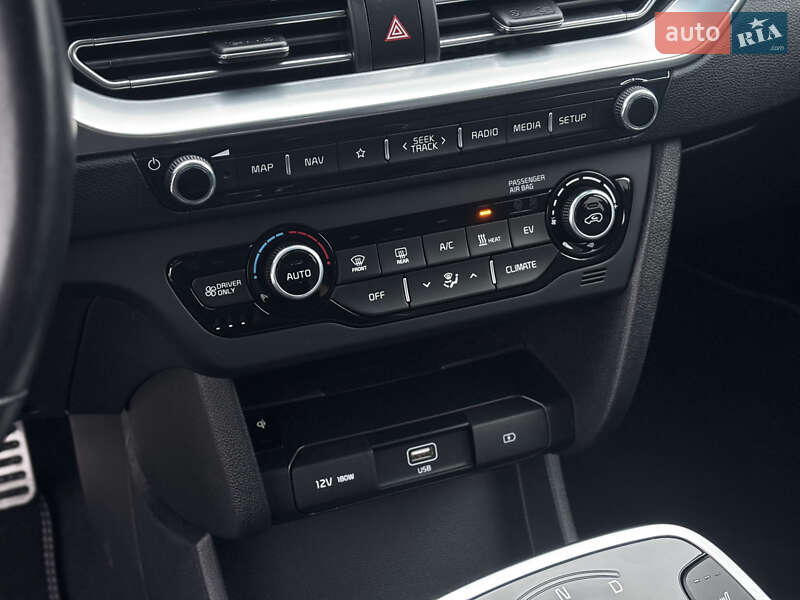 Внедорожник / Кроссовер Kia Niro 2021 в Львове