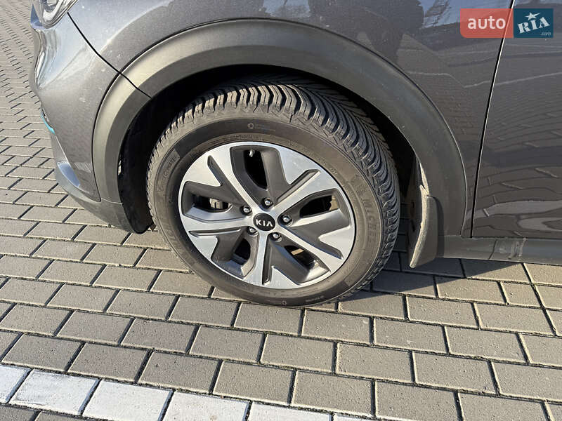 Внедорожник / Кроссовер Kia Niro 2020 в Тернополе