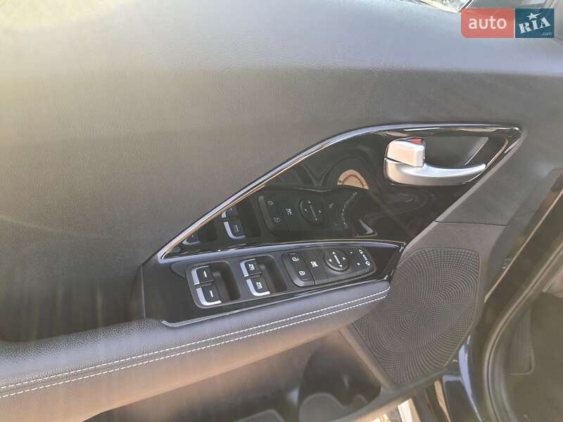 Позашляховик / Кросовер Kia Niro 2020 в Львові