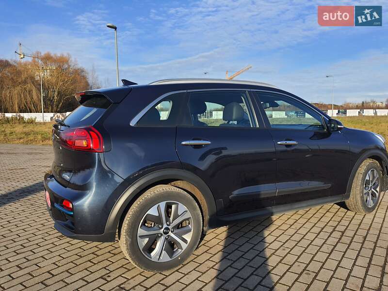 Позашляховик / Кросовер Kia Niro 2020 в Львові