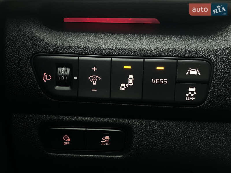 Позашляховик / Кросовер Kia Niro 2020 в Львові