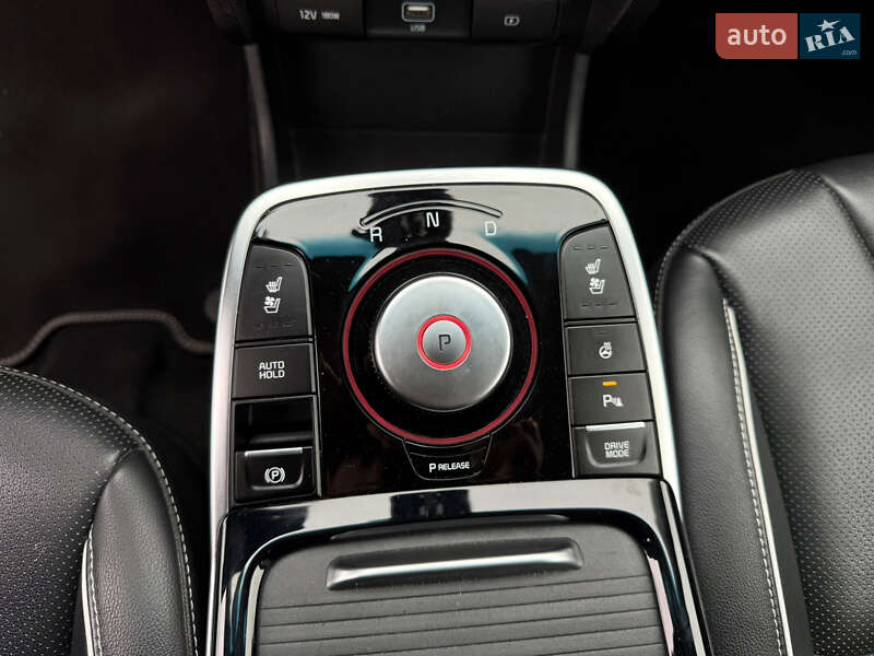 Позашляховик / Кросовер Kia Niro 2020 в Тернополі