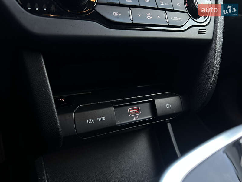 Внедорожник / Кроссовер Kia Niro 2020 в Тернополе