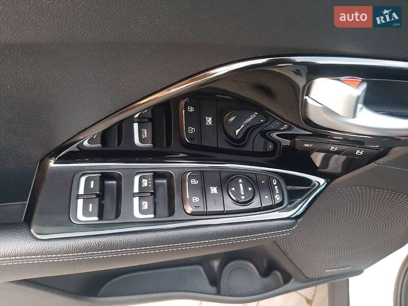 Внедорожник / Кроссовер Kia Niro 2019 в Владимире фото 49 Внедорожник / Кроссовер Kia Niro 2019 в Владимире