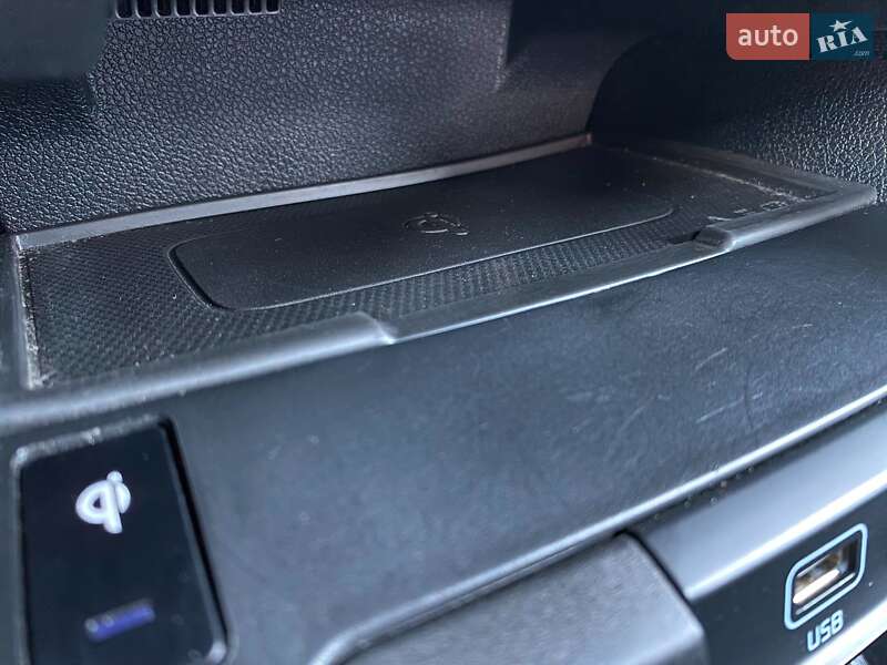 Внедорожник / Кроссовер Kia Niro 2020 в Львове