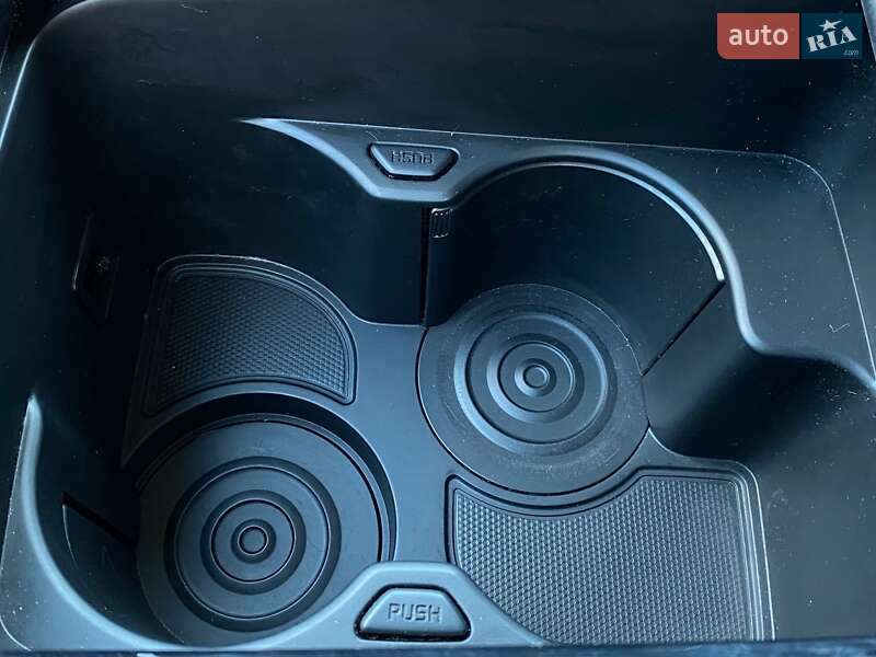 Внедорожник / Кроссовер Kia Niro 2020 в Львове