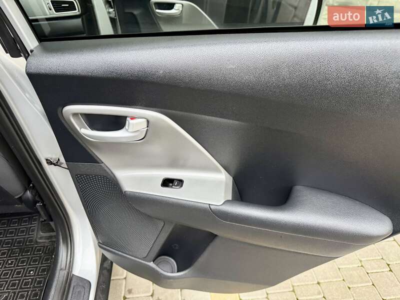 Внедорожник / Кроссовер Kia Niro 2017 в Одессе