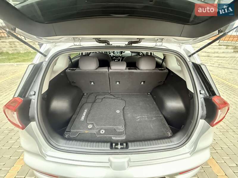 Внедорожник / Кроссовер Kia Niro 2017 в Одессе