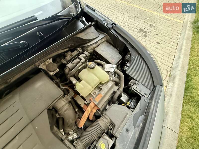 Внедорожник / Кроссовер Kia Niro 2017 в Одессе