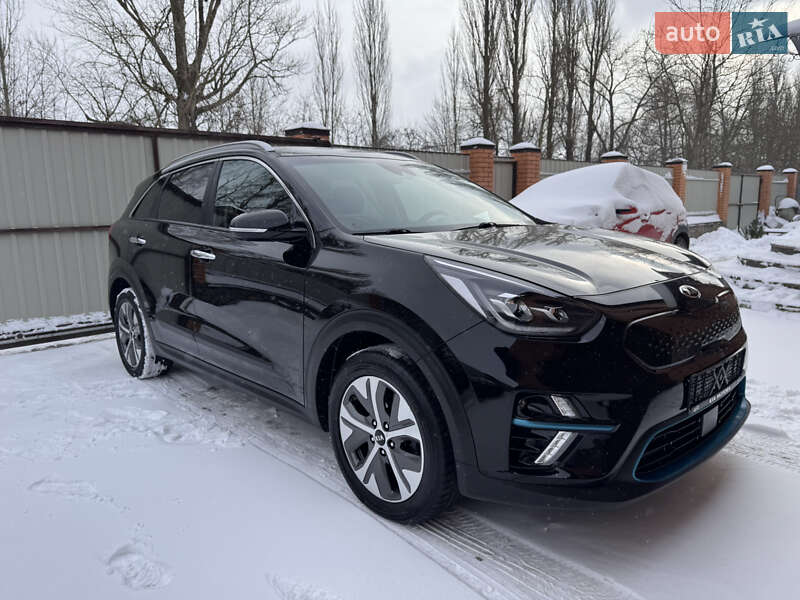Внедорожник / Кроссовер Kia Niro 2020 в Казатине