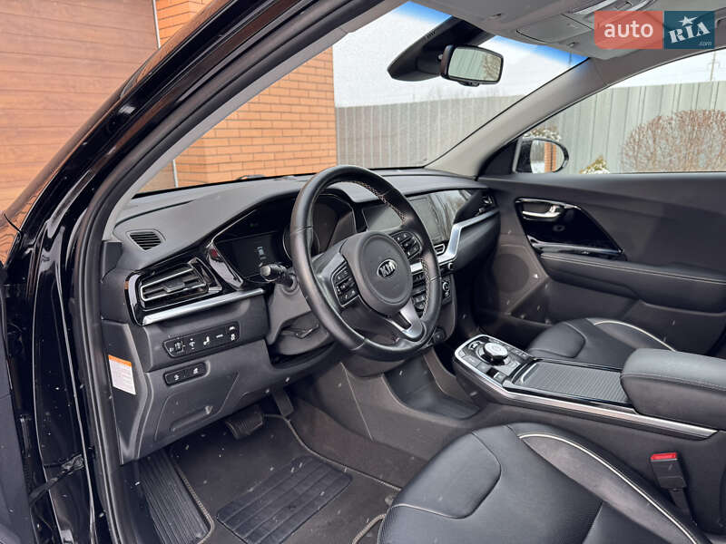 Внедорожник / Кроссовер Kia Niro 2020 в Казатине