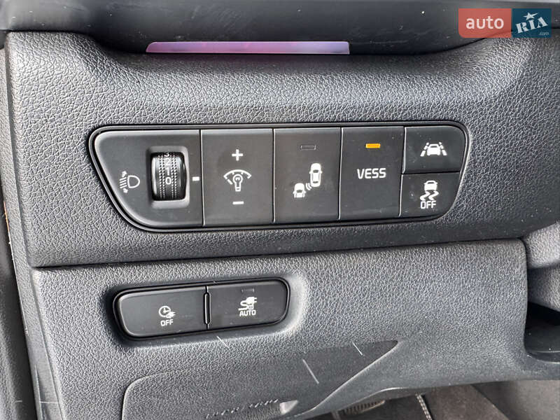 Внедорожник / Кроссовер Kia Niro 2020 в Казатине