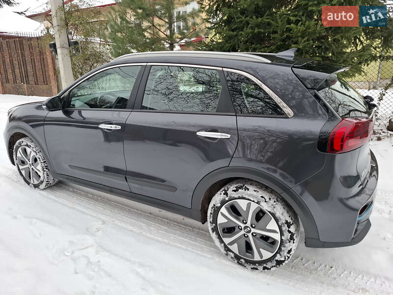 Внедорожник / Кроссовер Kia Niro 2020 в Львове