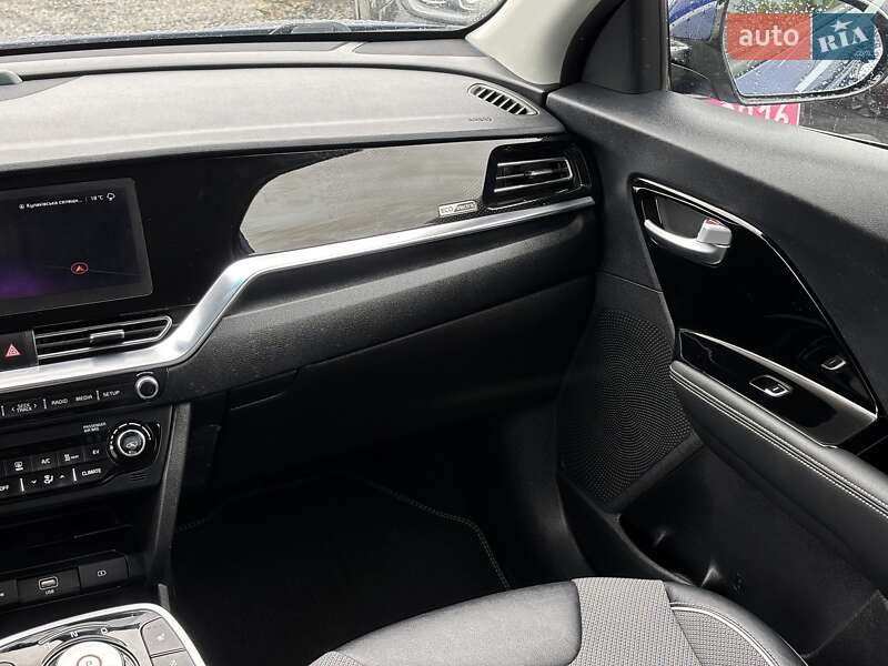 Позашляховик / Кросовер Kia Niro 2020 в Львові