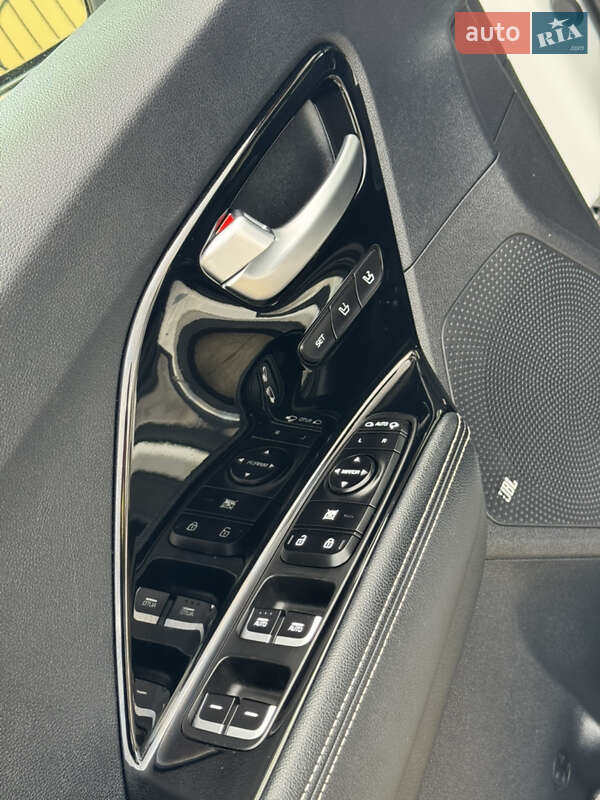 Позашляховик / Кросовер Kia Niro 2020 в Дрогобичі