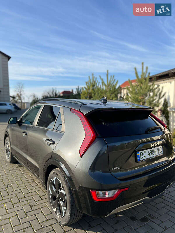 Позашляховик / Кросовер Kia Niro 2024 в Золочеві