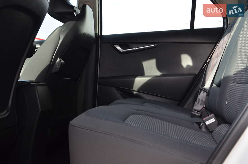 Позашляховик / Кросовер Kia Niro 2024 в Львові фото 33 Позашляховик / Кросовер Kia Niro 2024 в Львові