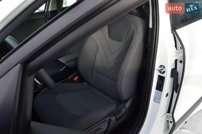 Позашляховик / Кросовер Kia Niro 2024 в Львові фото 11 Позашляховик / Кросовер Kia Niro 2024 в Львові