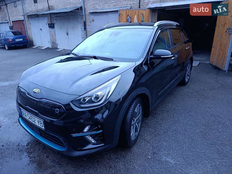 Внедорожник / Кроссовер Kia Niro 2019 в Киеве