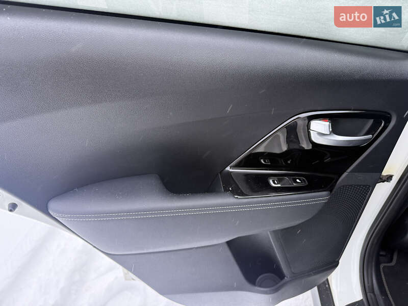 Внедорожник / Кроссовер Kia Niro 2019 в Ровно фото 17 Внедорожник / Кроссовер Kia Niro 2019 в Ровно