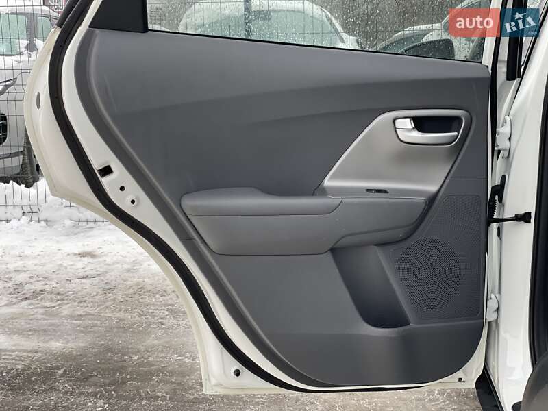 Позашляховик / Кросовер Kia Niro 2019 в Бердичеві фото 29 Позашляховик / Кросовер Kia Niro 2019 в Бердичеві