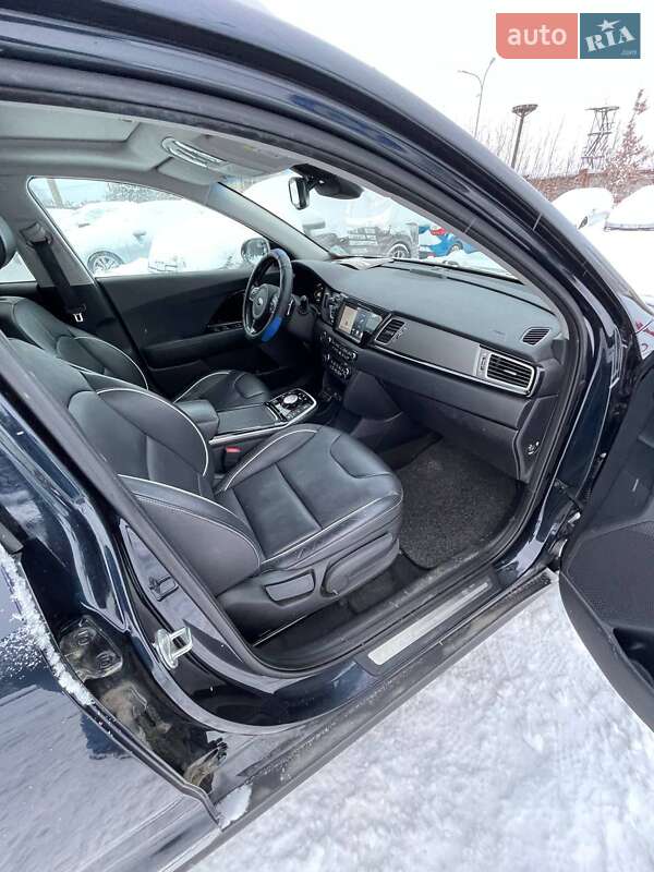 Позашляховик / Кросовер Kia Niro 2019 в Львові