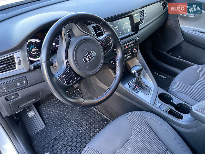 Внедорожник / Кроссовер Kia Niro 2019 в Черноморске