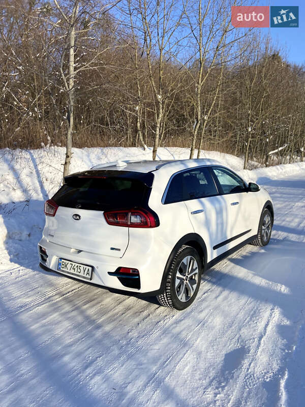 Внедорожник / Кроссовер Kia Niro 2019 в Ровно фото 7 Внедорожник / Кроссовер Kia Niro 2019 в Ровно