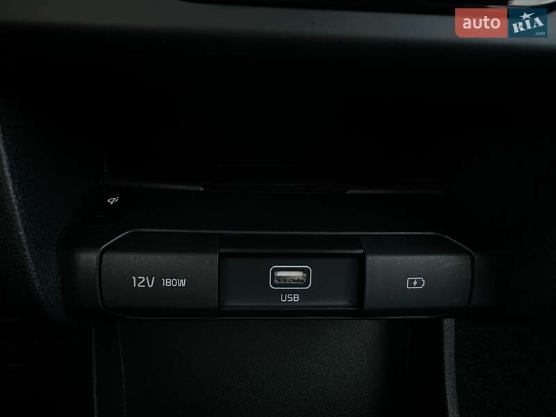 Позашляховик / Кросовер Kia Niro 2020 в Львові