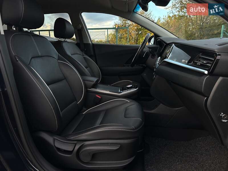 Позашляховик / Кросовер Kia Niro 2020 в Львові