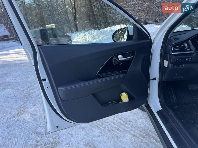 Внедорожник / Кроссовер Kia Niro 2020 в Житомире фото 11 Внедорожник / Кроссовер Kia Niro 2020 в Житомире