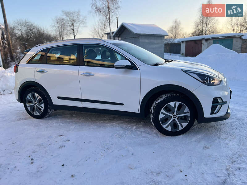 Внедорожник / Кроссовер Kia Niro 2020 в Бродах
