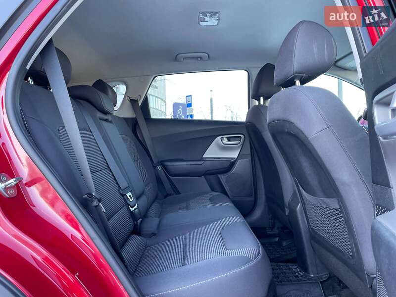 Внедорожник / Кроссовер Kia Niro 2017 в Киеве фото 10 Внедорожник / Кроссовер Kia Niro 2017 в Киеве
