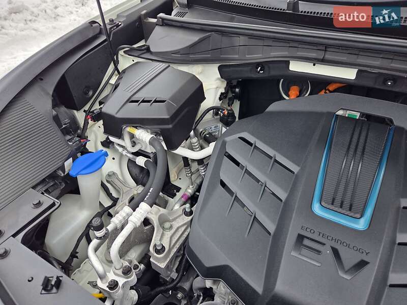 Внедорожник / Кроссовер Kia Niro 2020 в Дубно