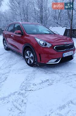 Позашляховик / Кросовер Kia Niro 2017 в Києві