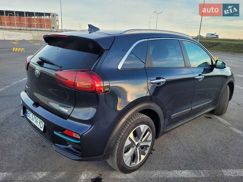 Позашляховик / Кросовер Kia Niro 2020 в Львові