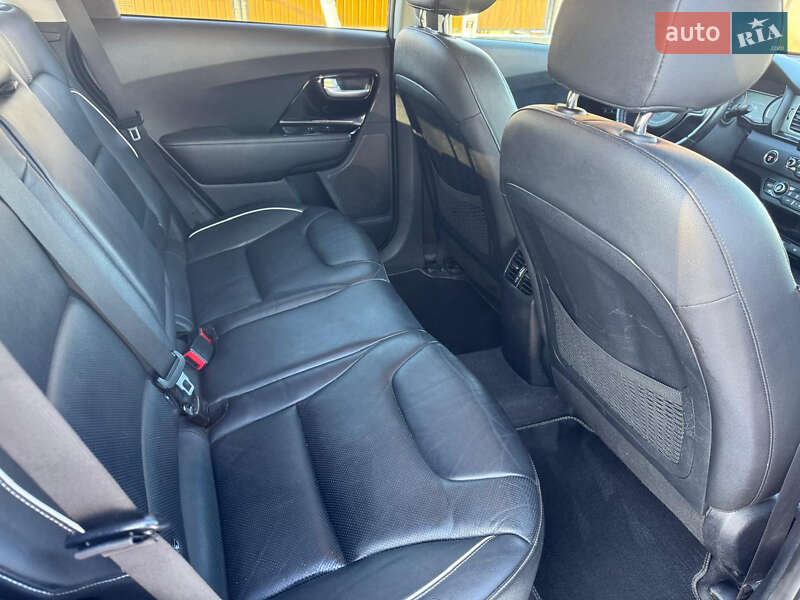 Позашляховик / Кросовер Kia Niro 2019 в Виноградові