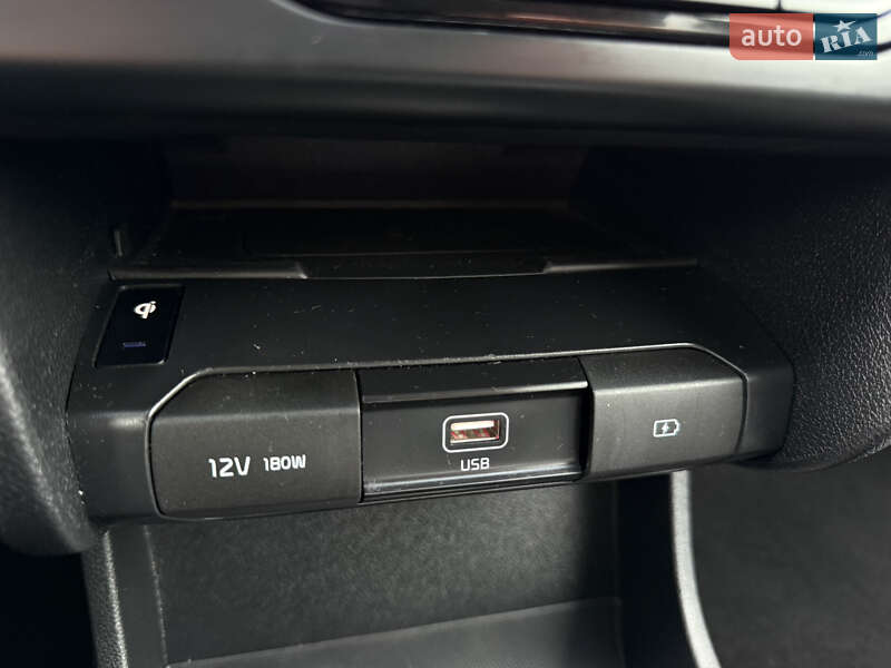 Позашляховик / Кросовер Kia Niro 2020 в Тернополі фото 29 Позашляховик / Кросовер Kia Niro 2020 в Тернополі