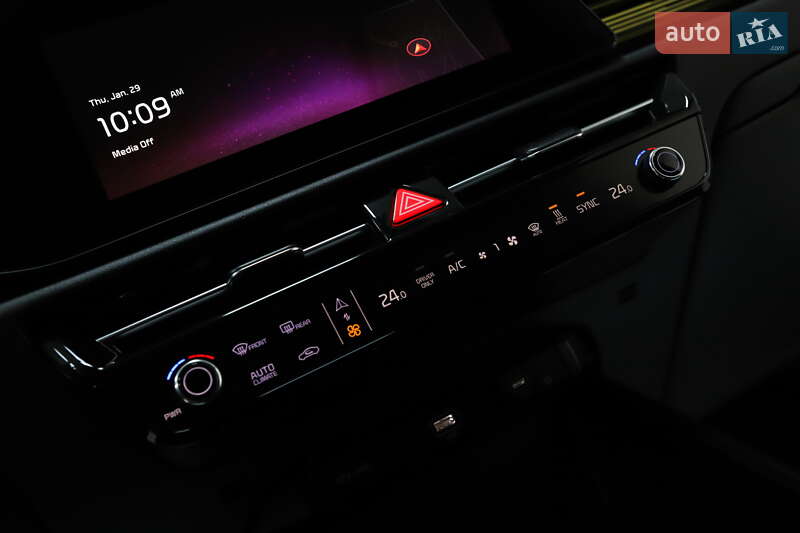 Внедорожник / Кроссовер Kia Niro 2024 в Дрогобыче