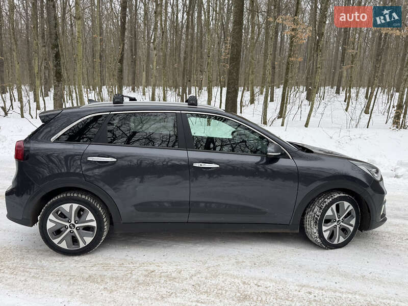 Внедорожник / Кроссовер Kia Niro 2019 в Каменец-Подольском