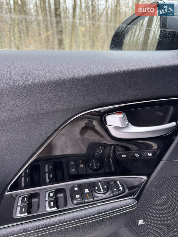 Внедорожник / Кроссовер Kia Niro 2019 в Каменец-Подольском